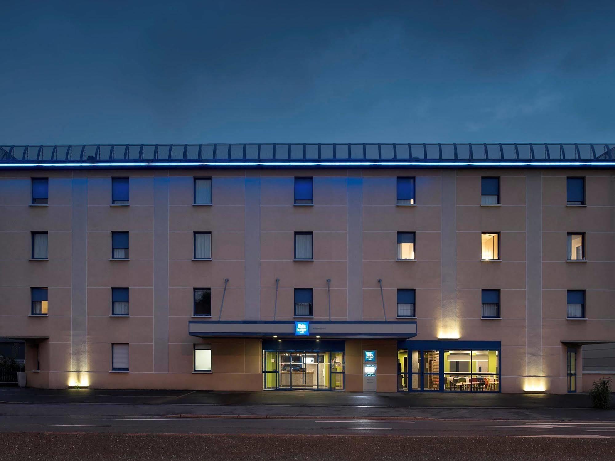 Ibis Budget Bobigny Pantin Esterno foto