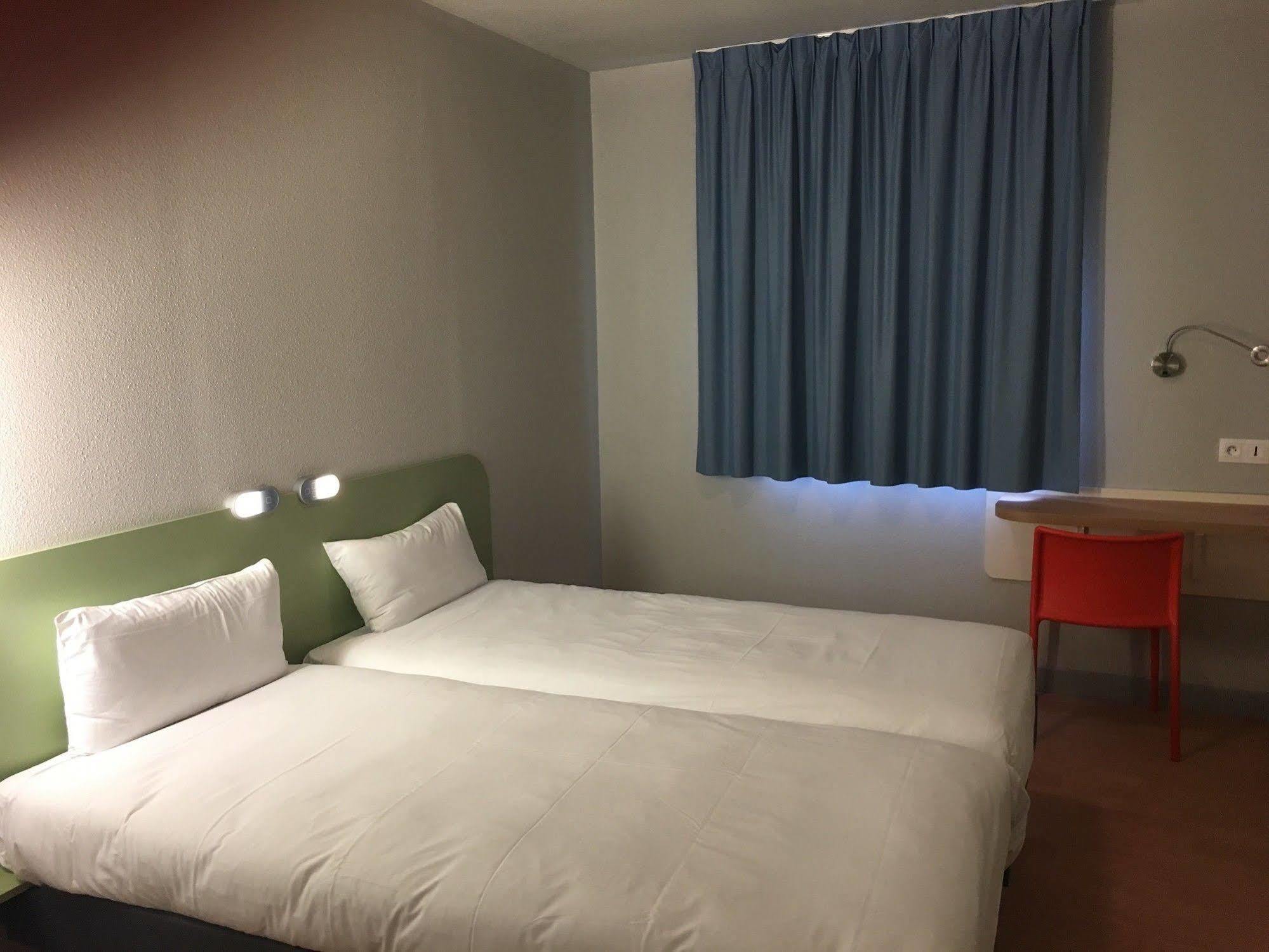 Ibis Budget Bobigny Pantin Esterno foto