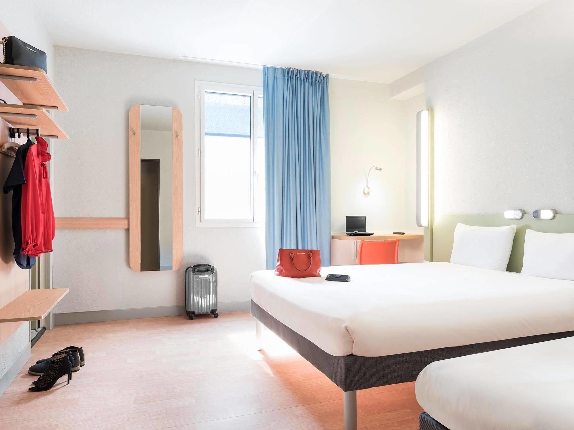 Ibis Budget Bobigny Pantin Esterno foto