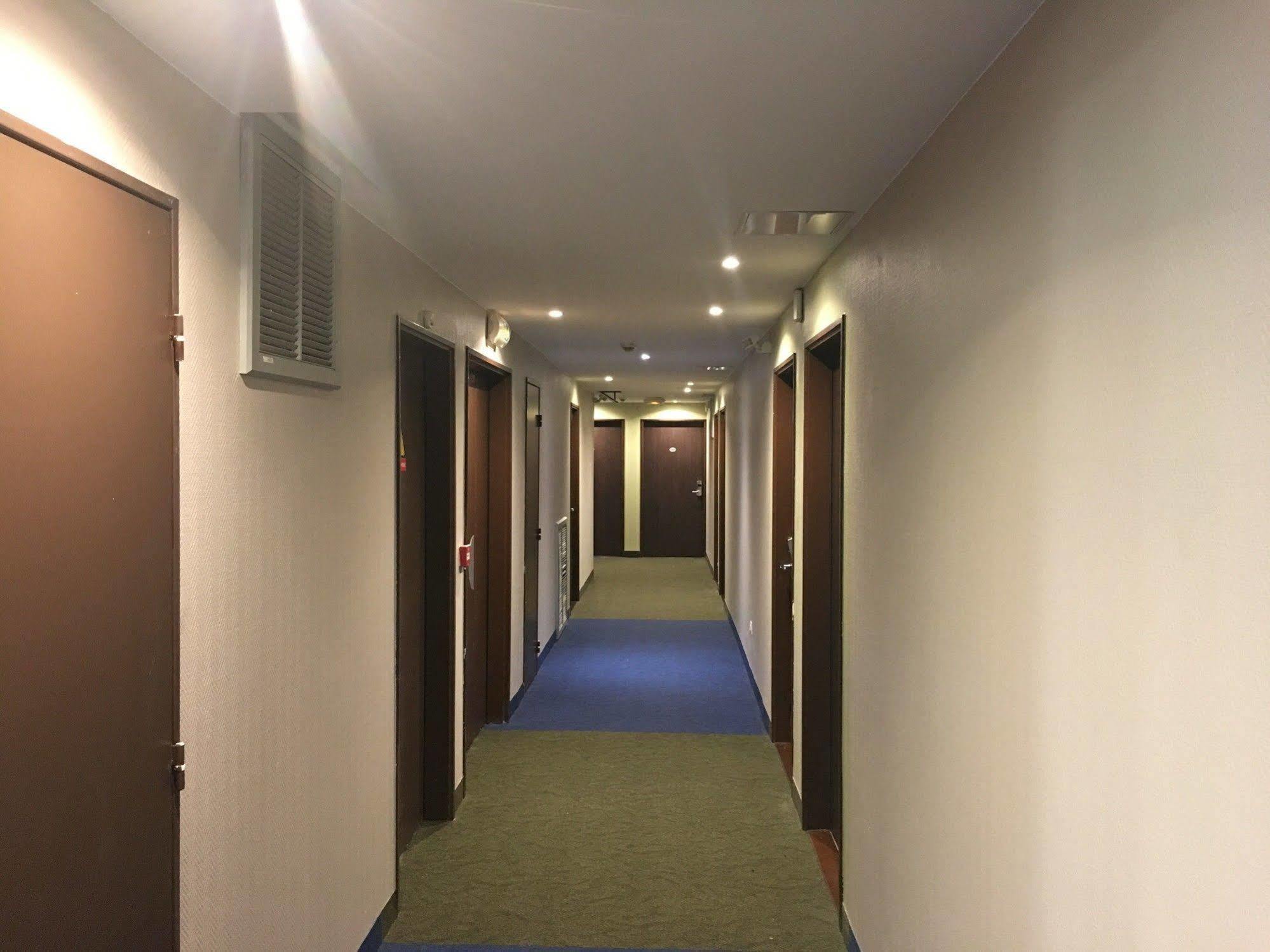 Ibis Budget Bobigny Pantin Esterno foto